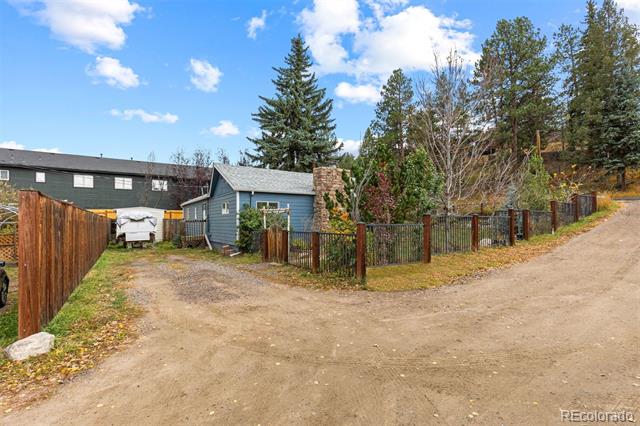 26095 Columbine Trail
