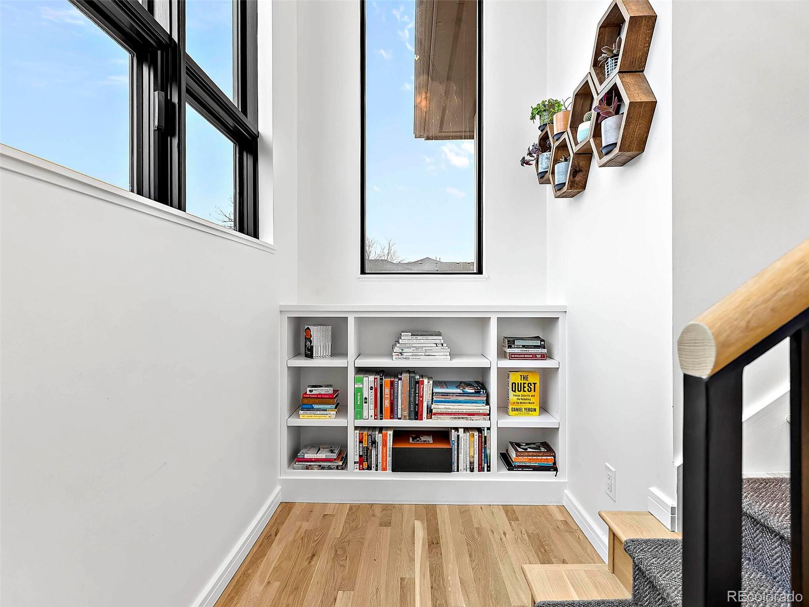 111 S Hudson Street