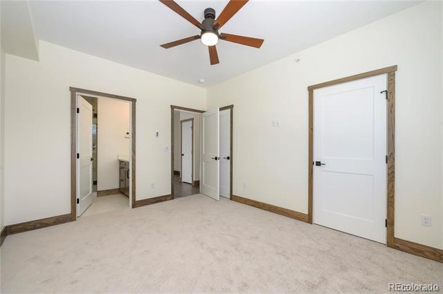 281 W Meadow Mile Unit: 4