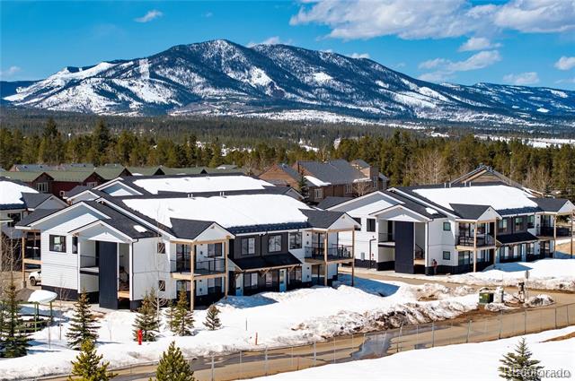 281 W Meadow Mile Unit: 4