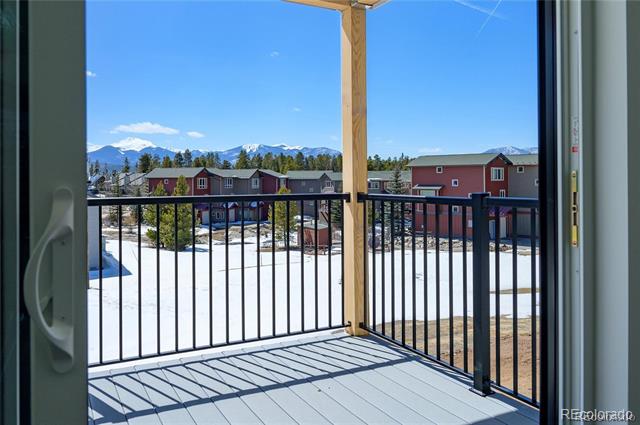 281 W Meadow Mile Unit: 4