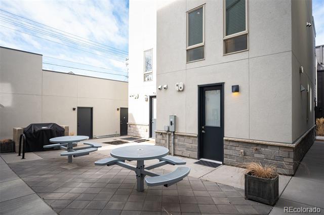 409 Harrison Street Unit: 2