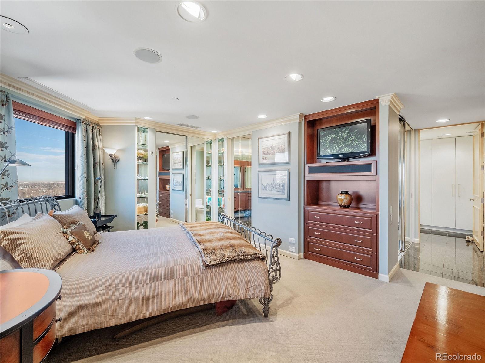 1299 N Gilpin Street Unit: 18