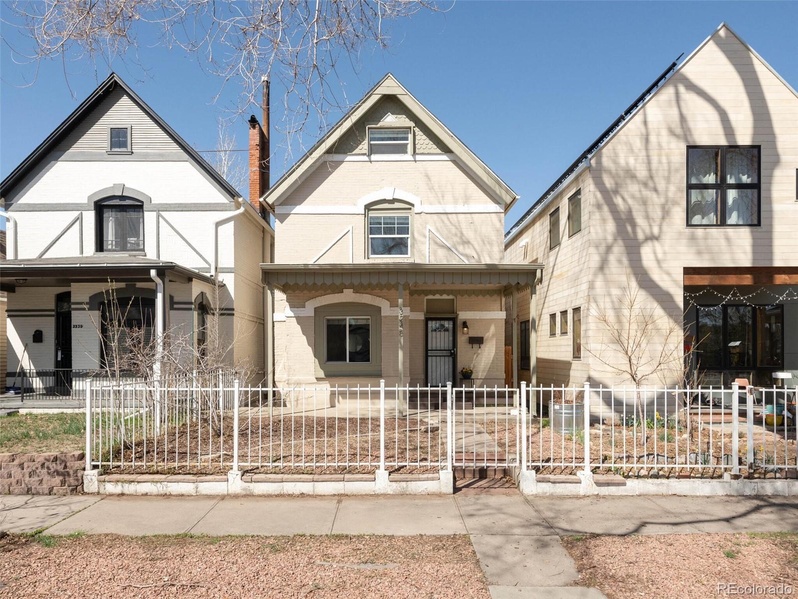 3245 N Williams Street