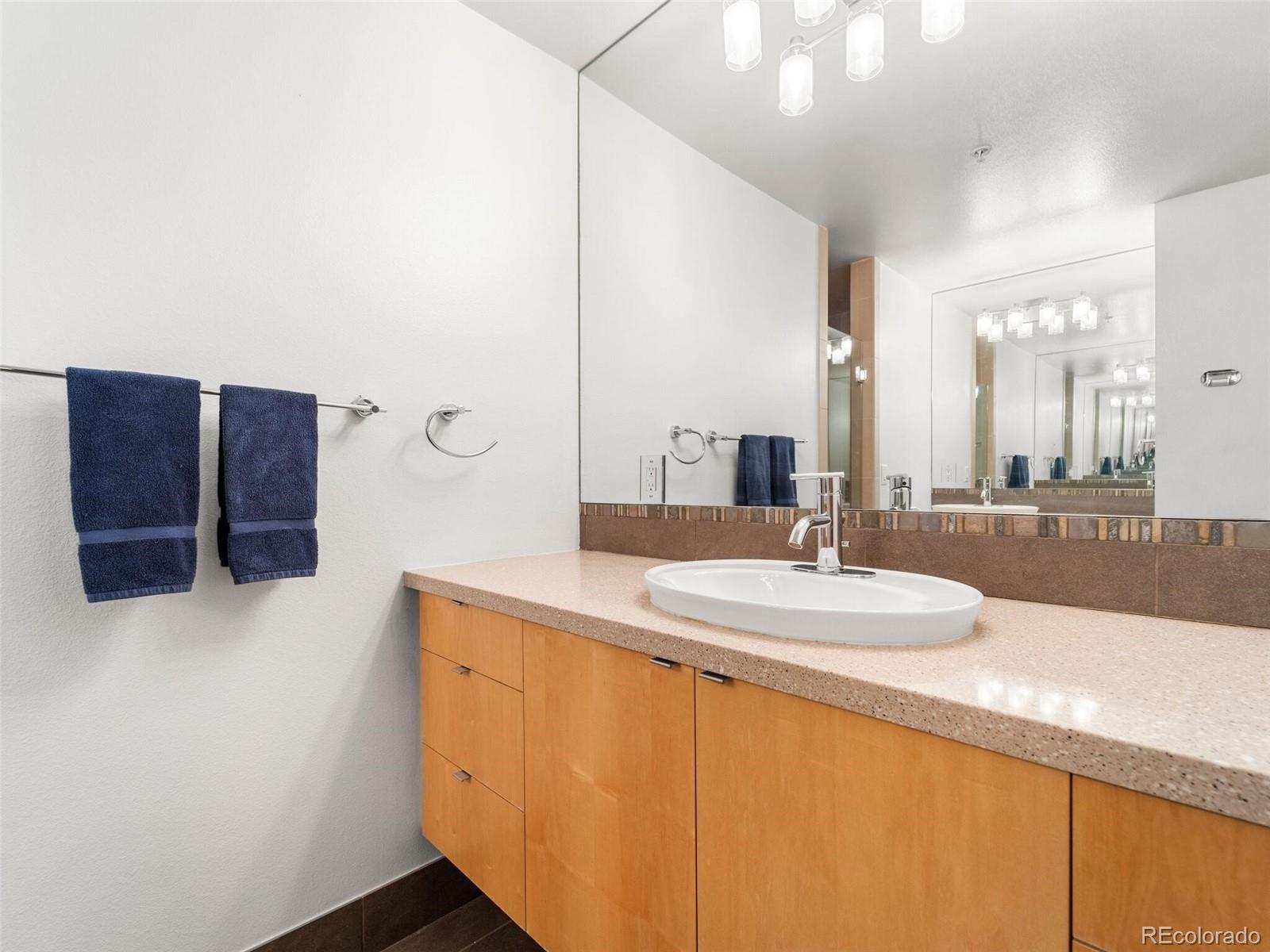 2900 Wyandot Street Unit: 302