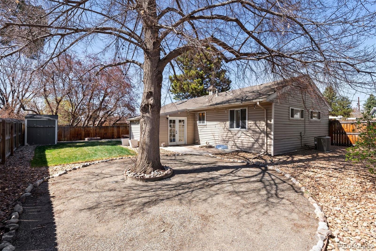 5698 E Greenwood Place