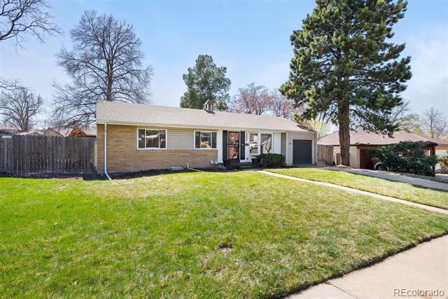 5698 E Greenwood Place