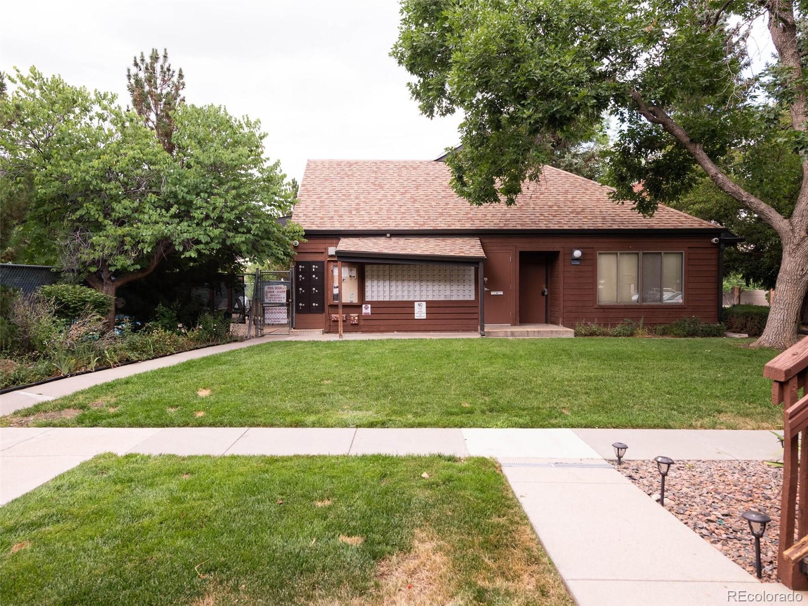 540 S Forest Street Unit: 10-102