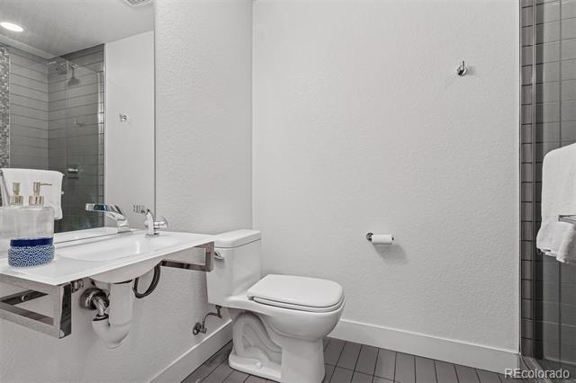 3036 Wilson Court Unit: 5
