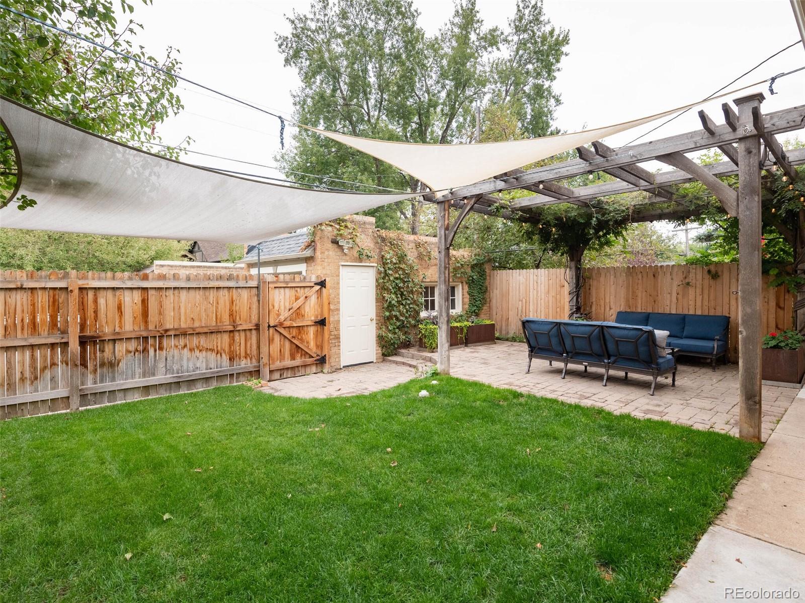 2288 Bellaire Street