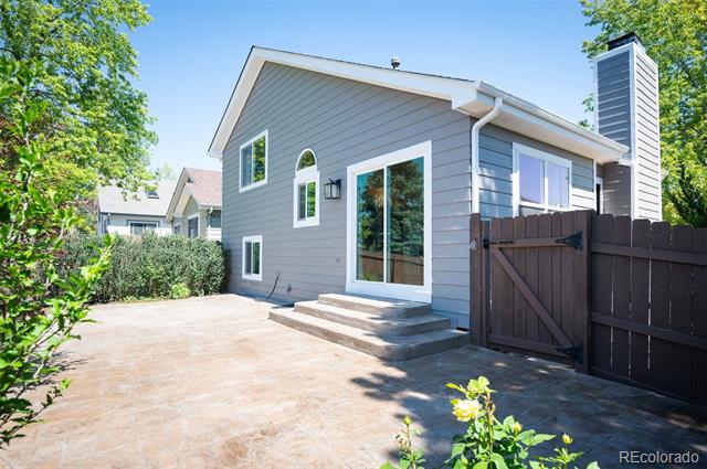 13328 Ash Circle