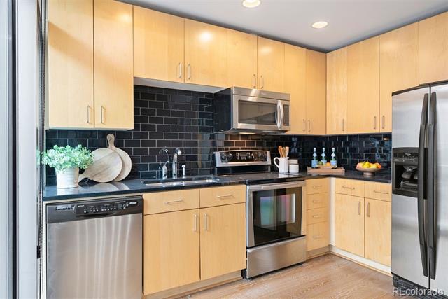 1700 Bassett Street Unit: 505