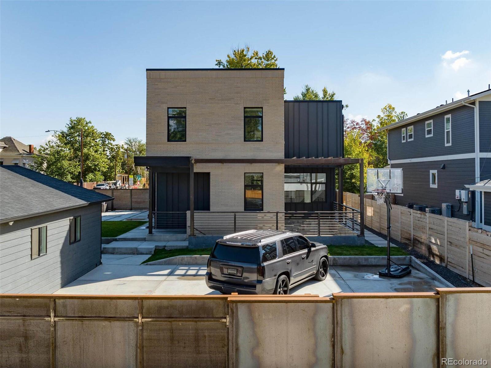 4387 Winona Court