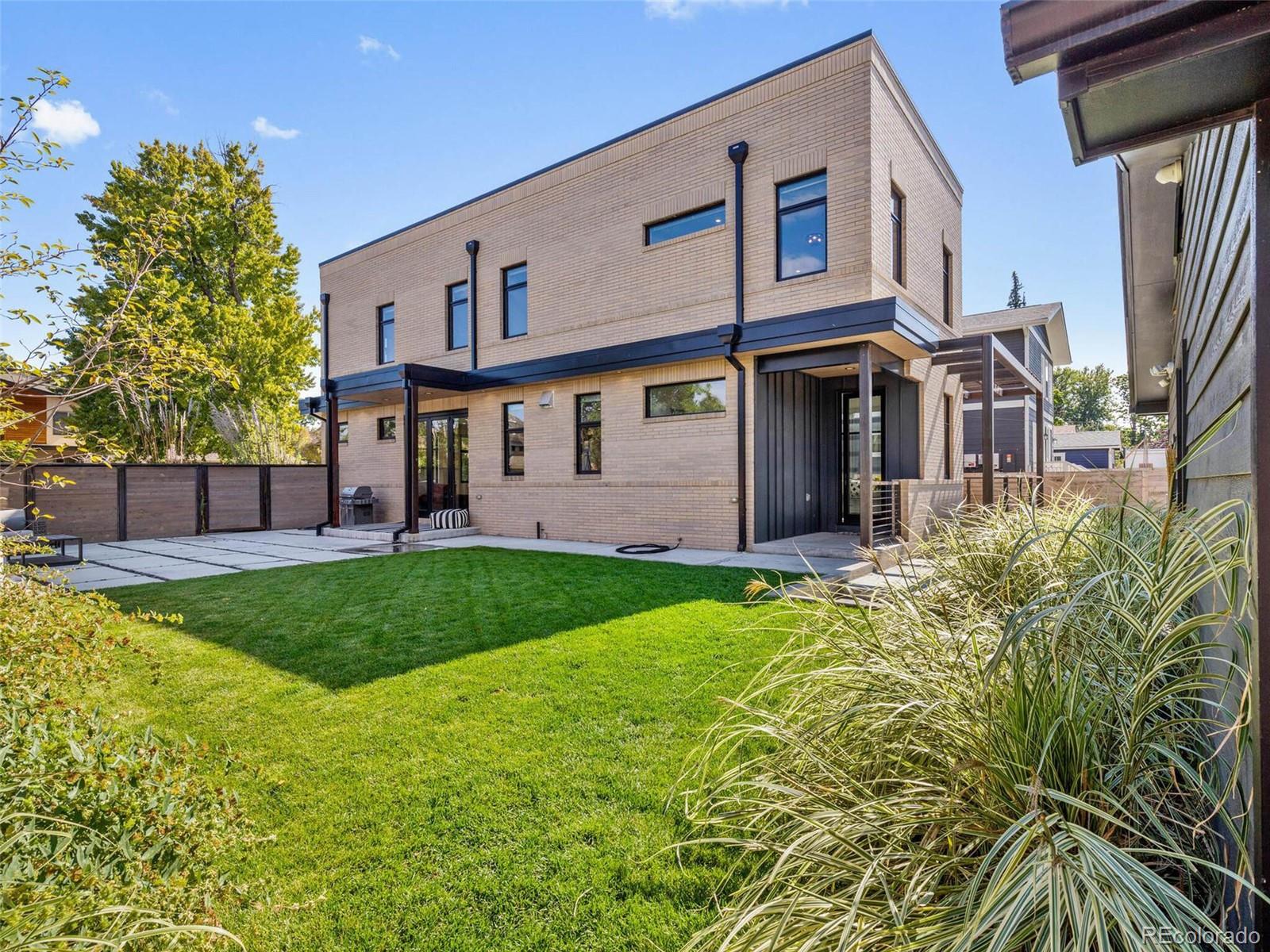4387 Winona Court