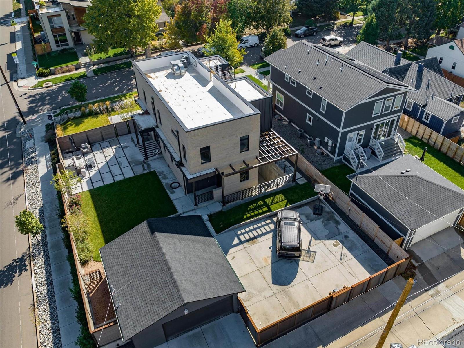 4387 Winona Court