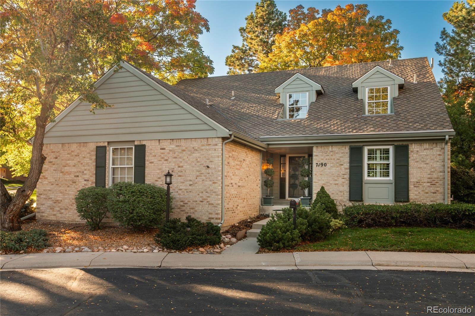 7190 S Poplar Court
