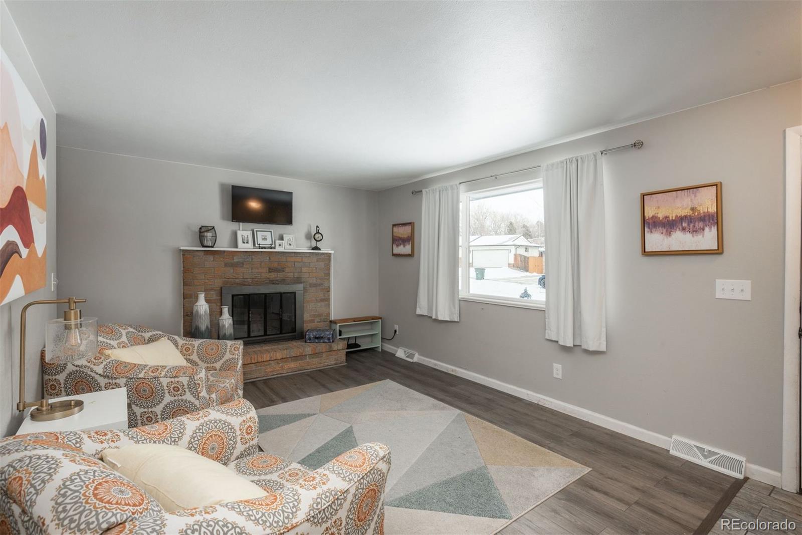 324 E 112th Drive