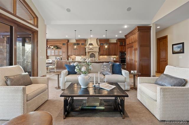 6020 S Race Court