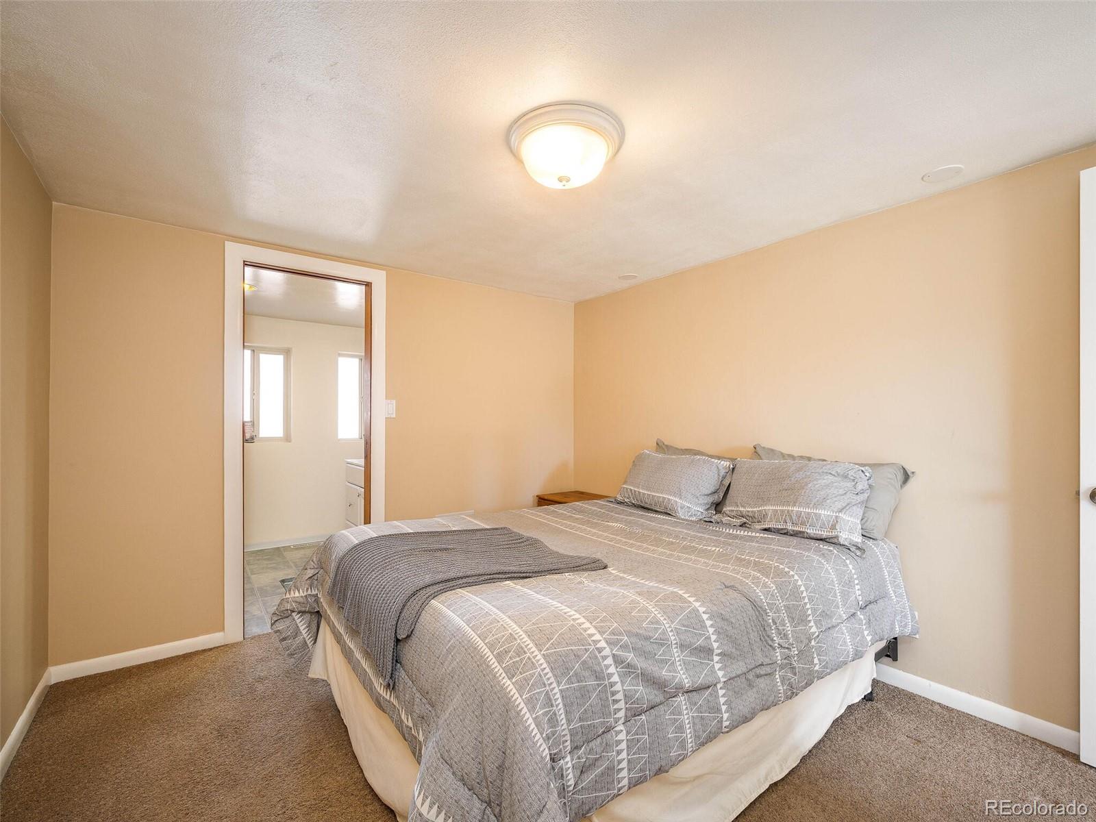 11 S Eaton Court