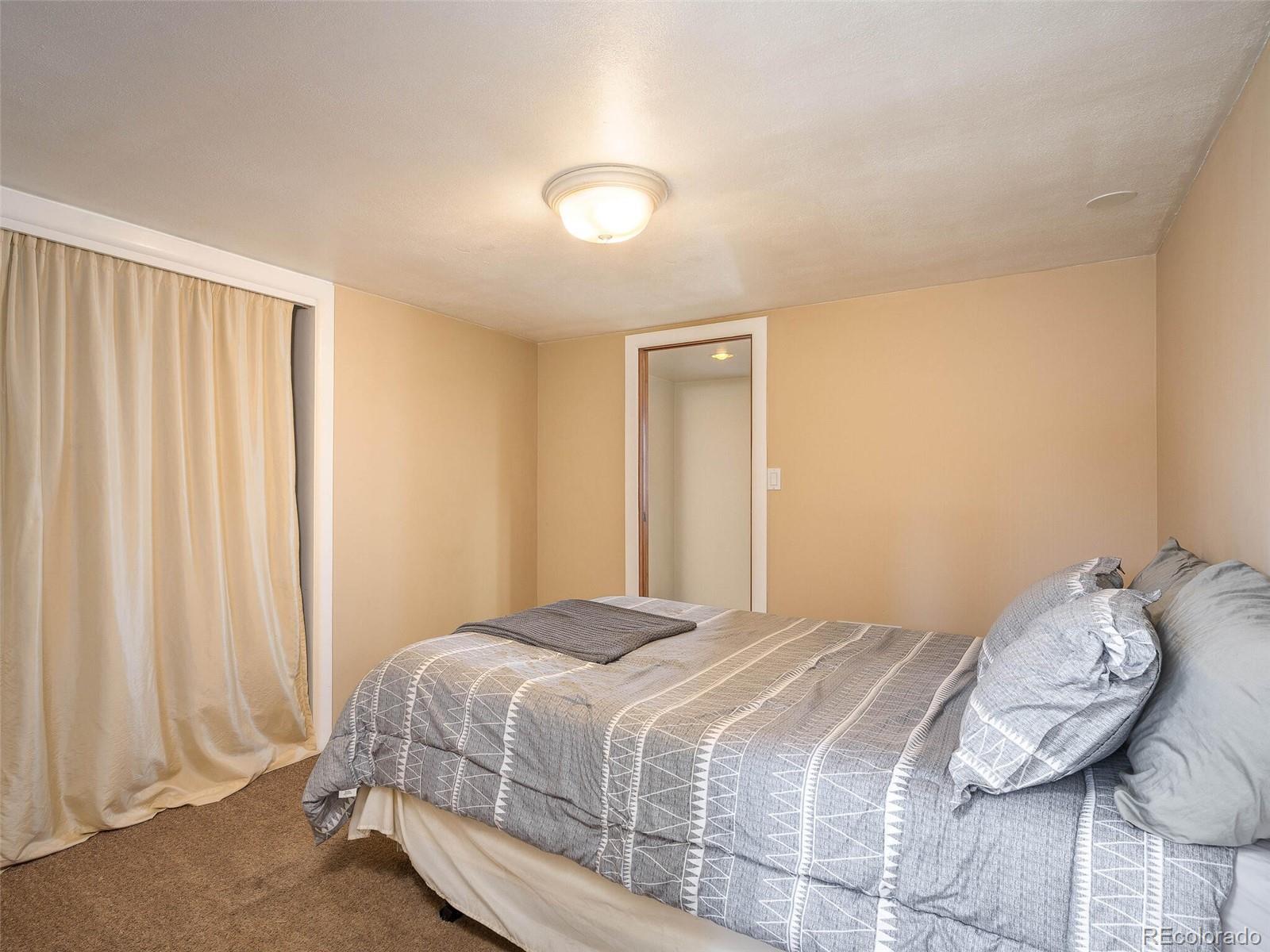 11 S Eaton Court