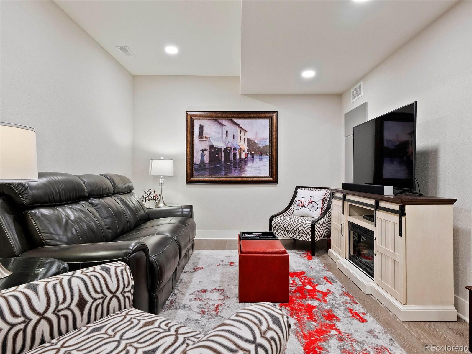 8432 E 49th Place
