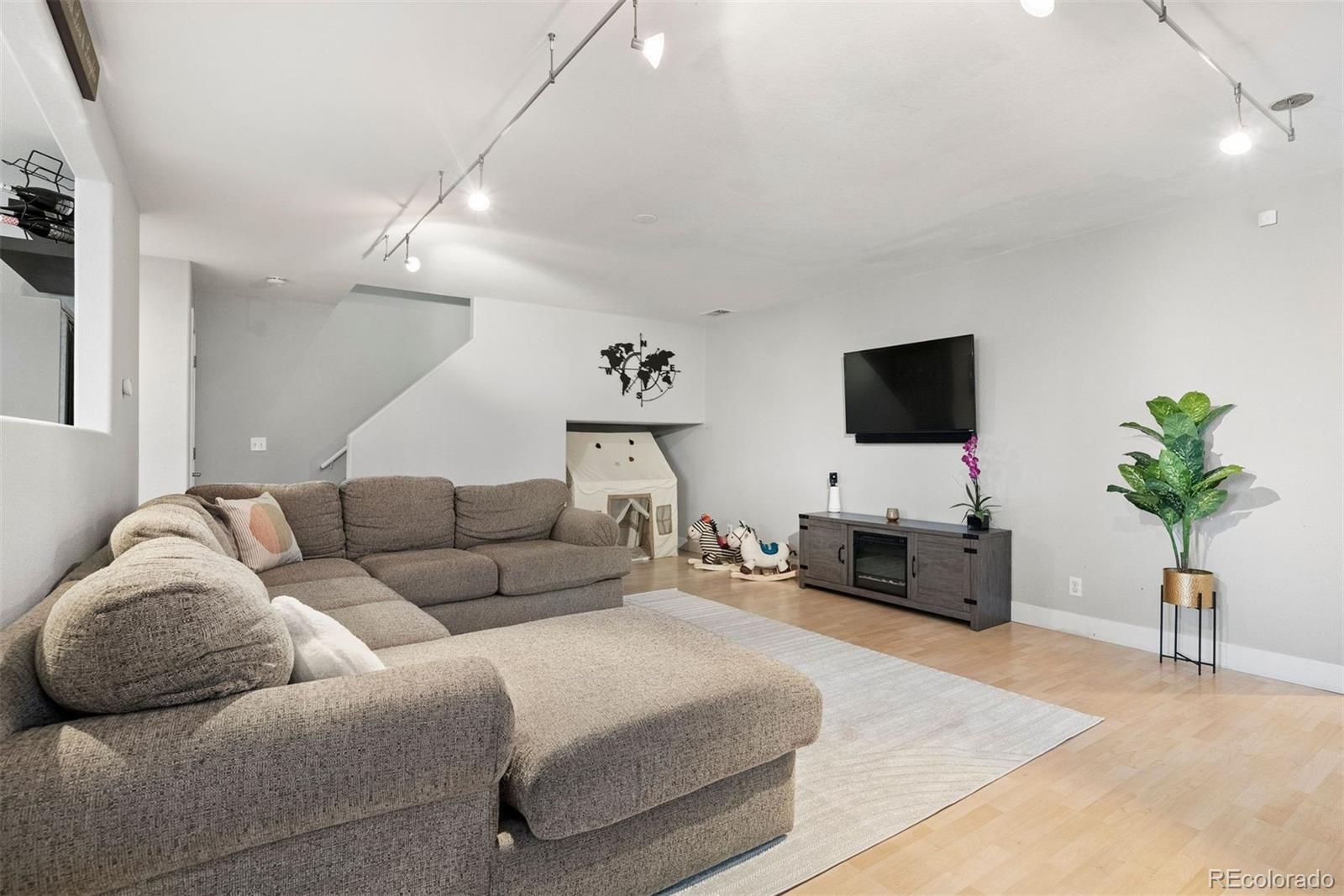 11090 Josephine Way