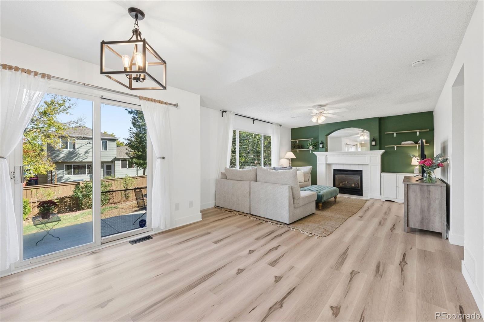 9867 Castle Ridge Circle