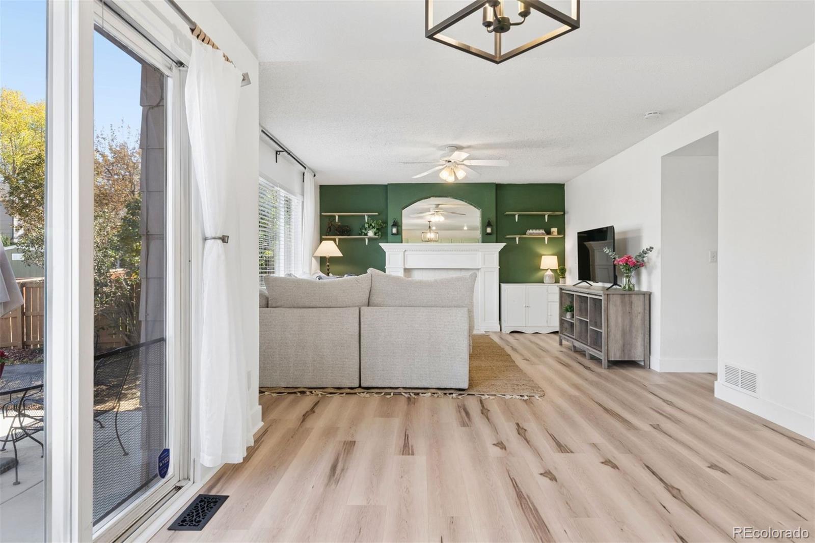 9867 Castle Ridge Circle