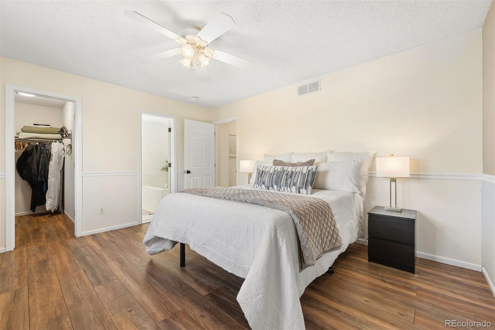 9867 Castle Ridge Circle