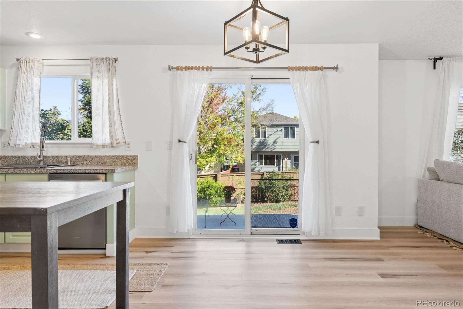 9867 Castle Ridge Circle