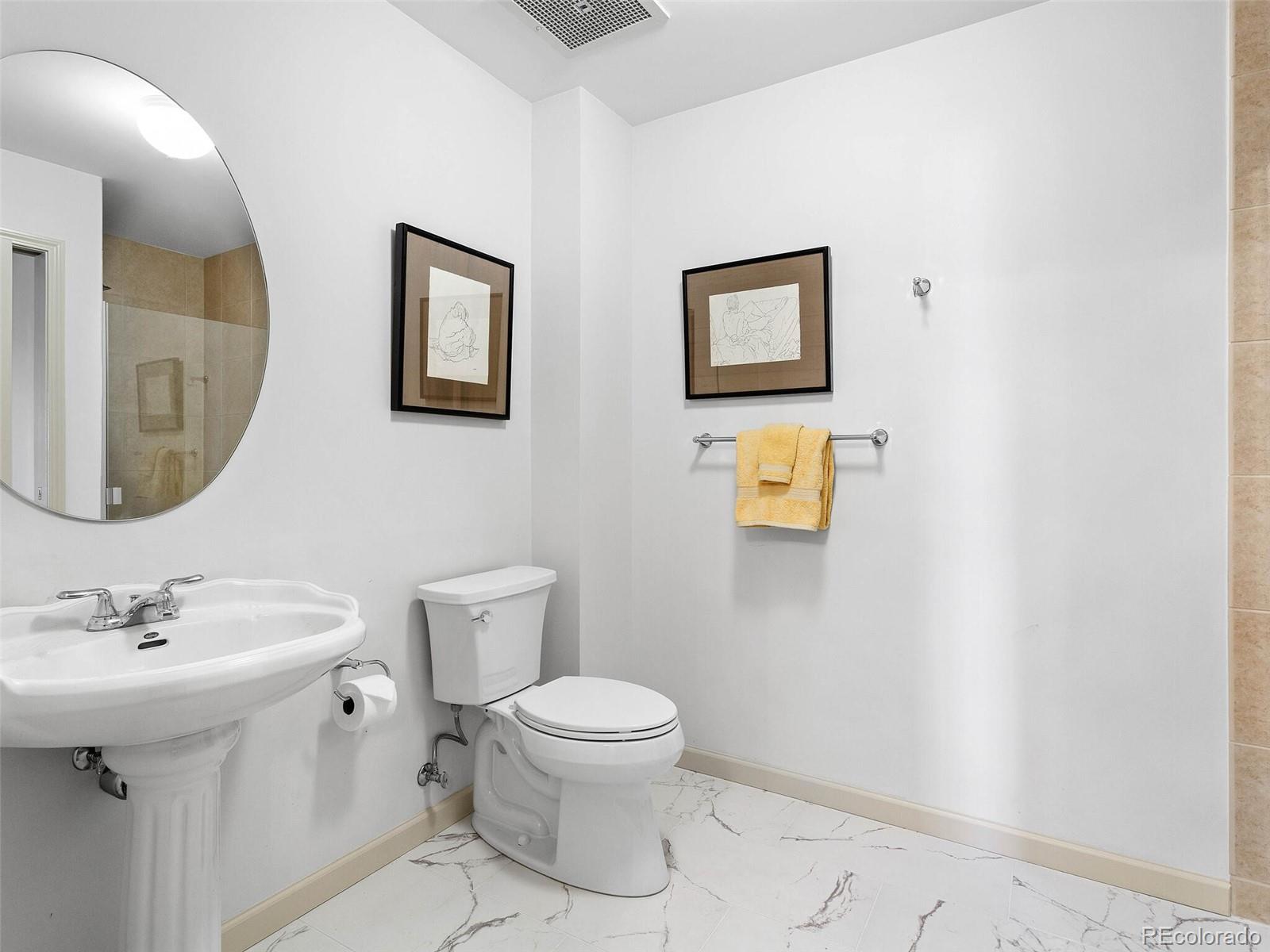 975 N Lincoln Street Unit: 9D-N