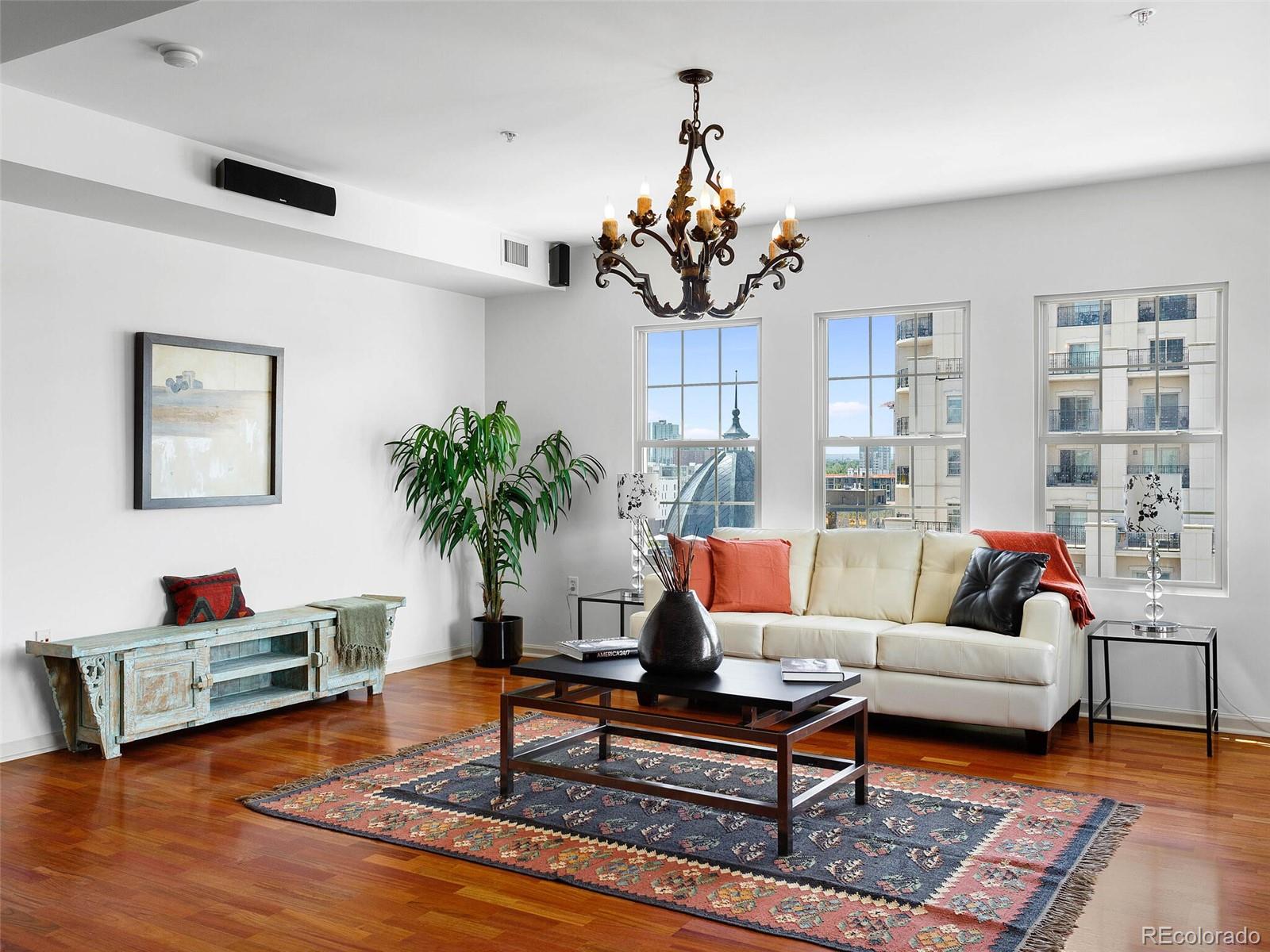 975 N Lincoln Street Unit: 9D-N