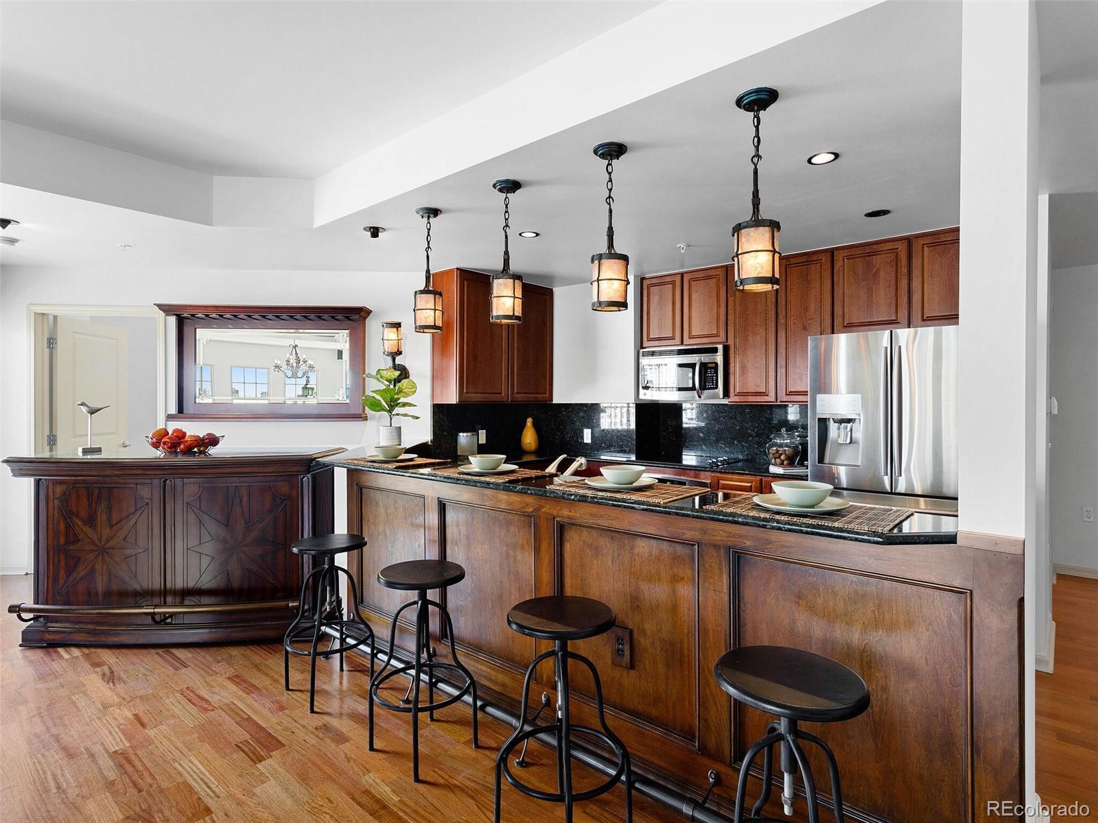 975 N Lincoln Street Unit: 9D-N