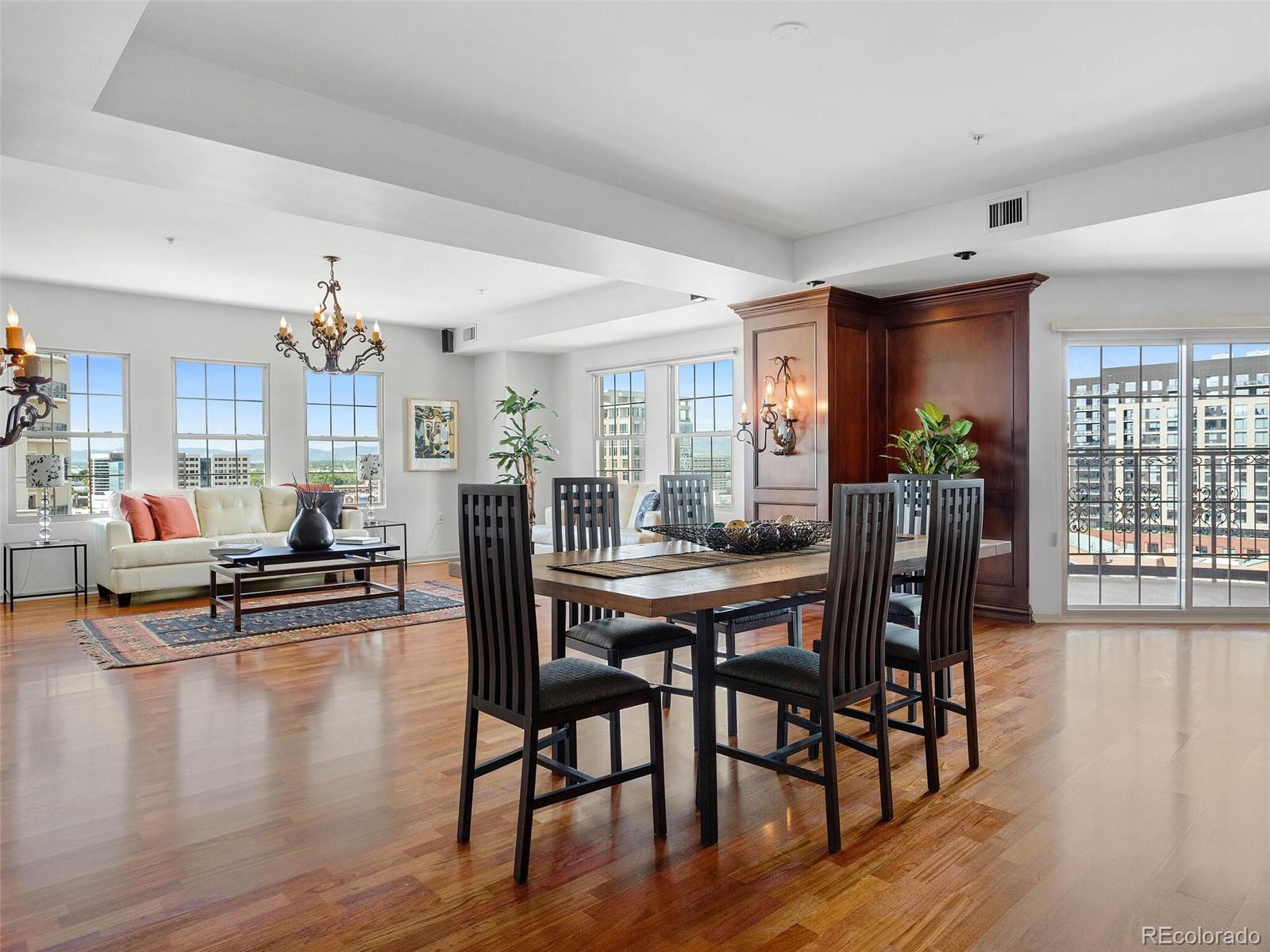975 N Lincoln Street Unit: 9D-N