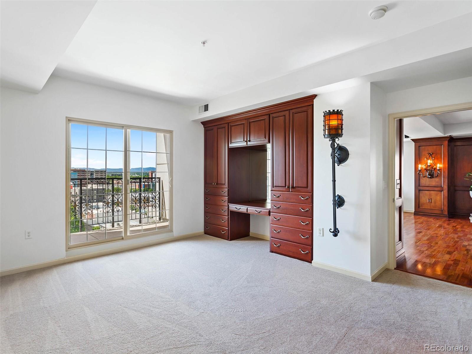 975 N Lincoln Street Unit: 9D-N