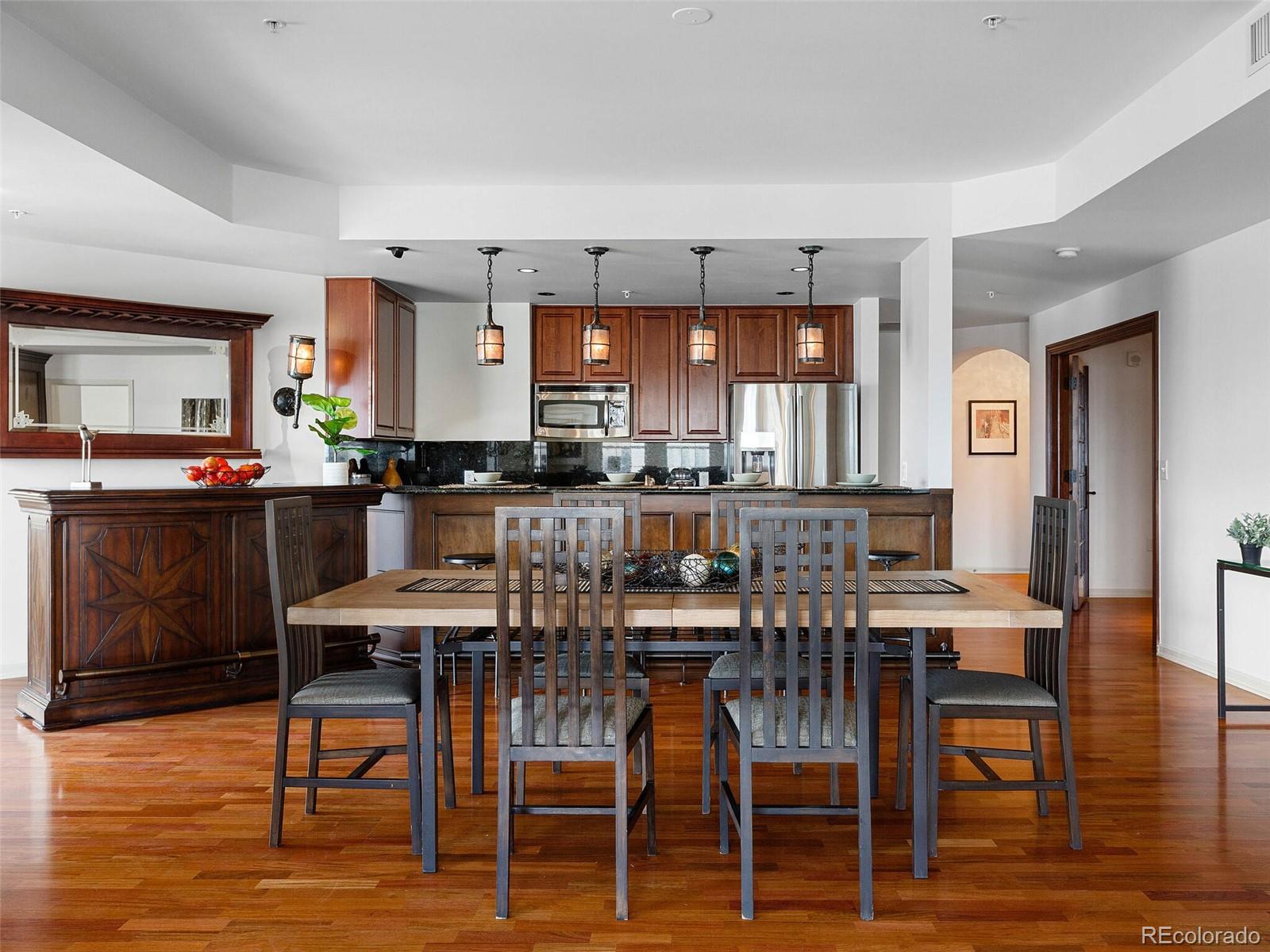 975 N Lincoln Street Unit: 9D-N