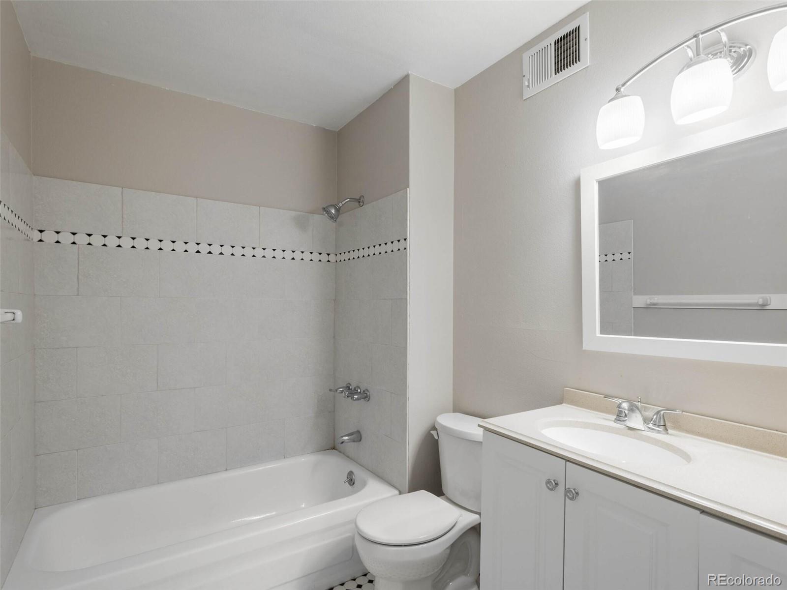 11913 E Harvard Avenue Unit: 205