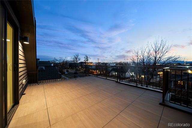 2452 S Cherokee Street