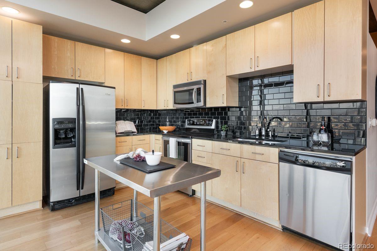 1700 Bassett Street Unit: 1906