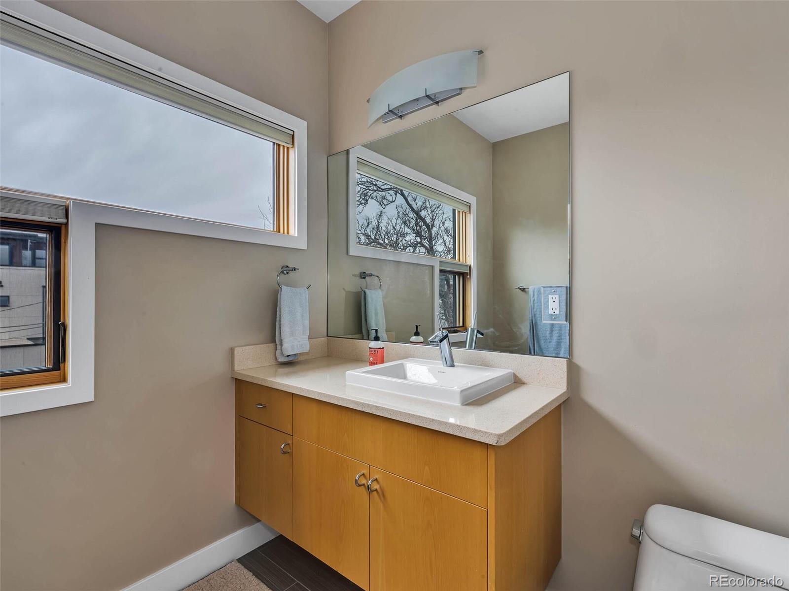 2462 Tremont Place