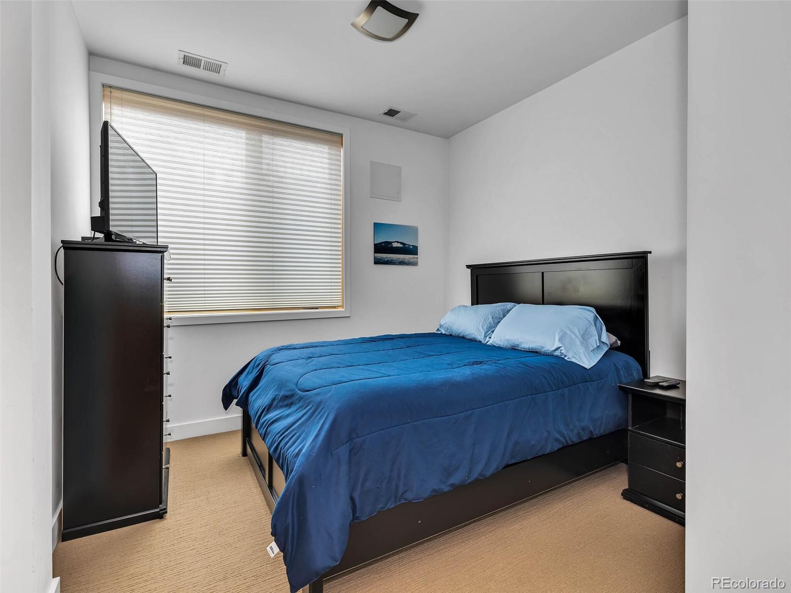 2462 Tremont Place
