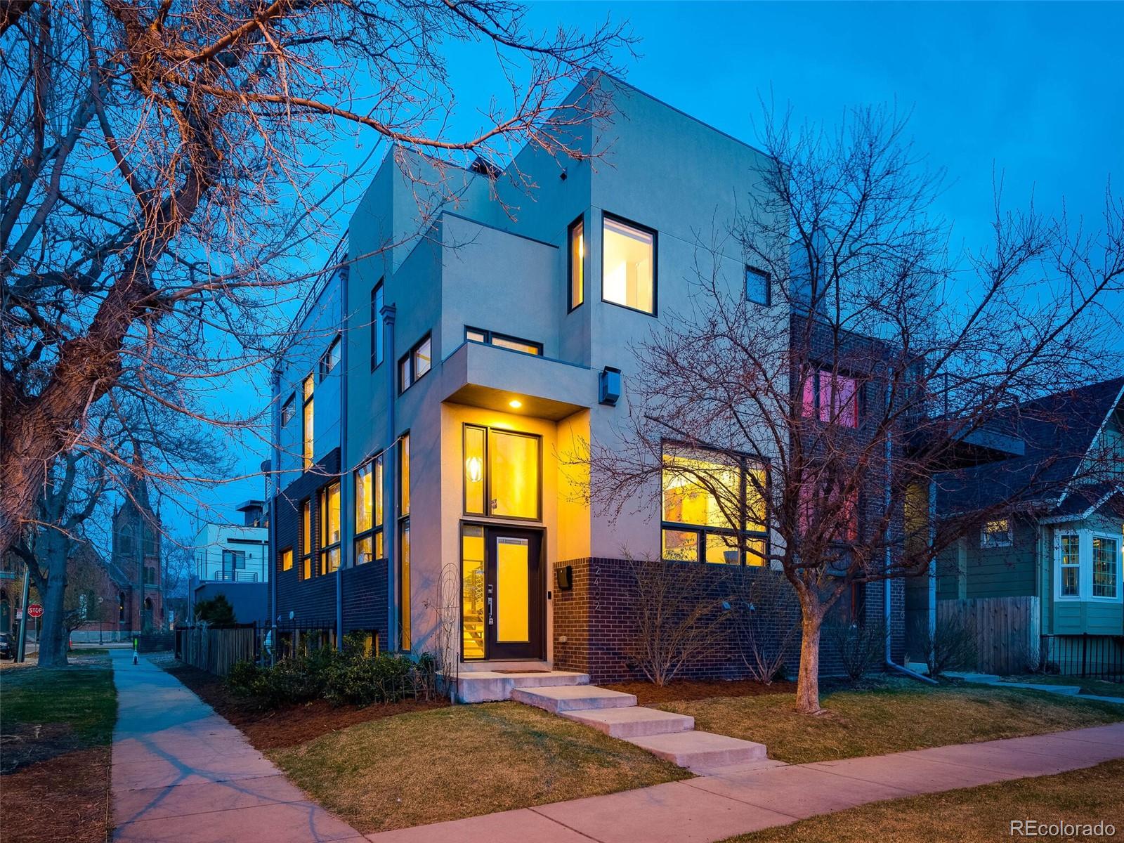 2462 Tremont Place