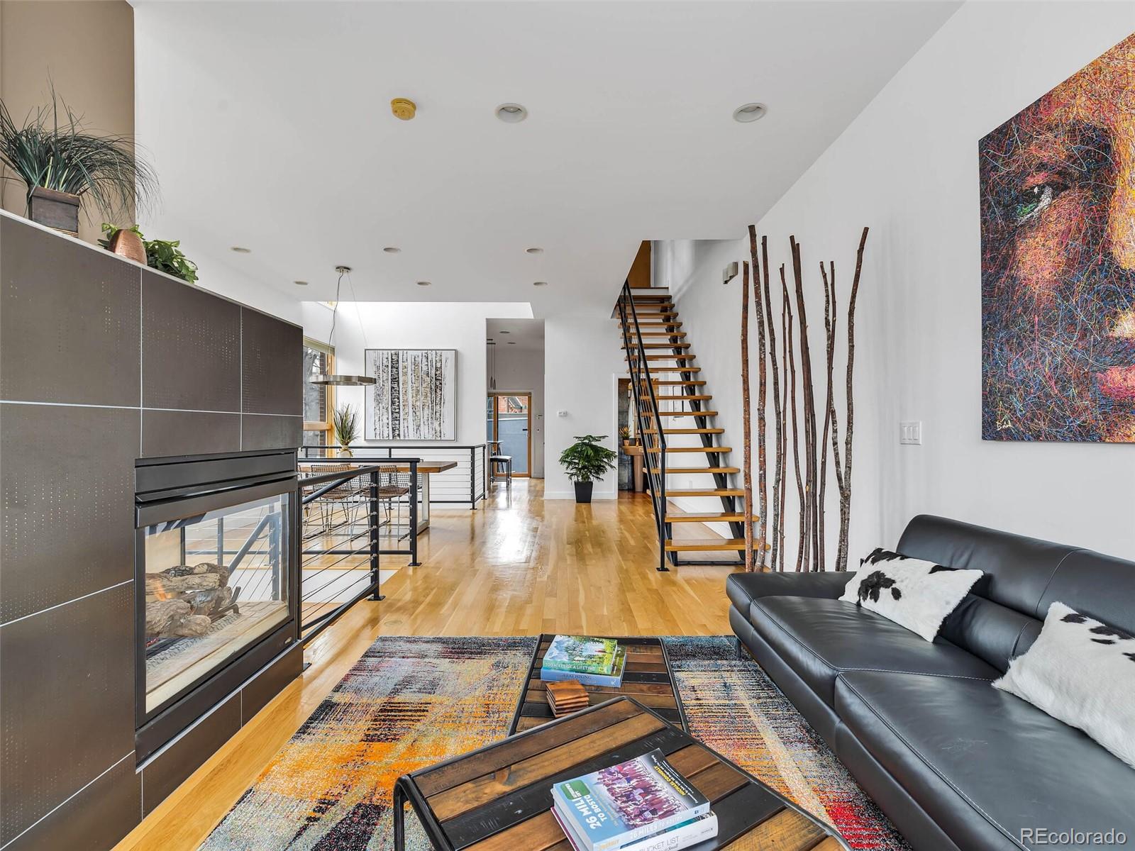 2462 Tremont Place