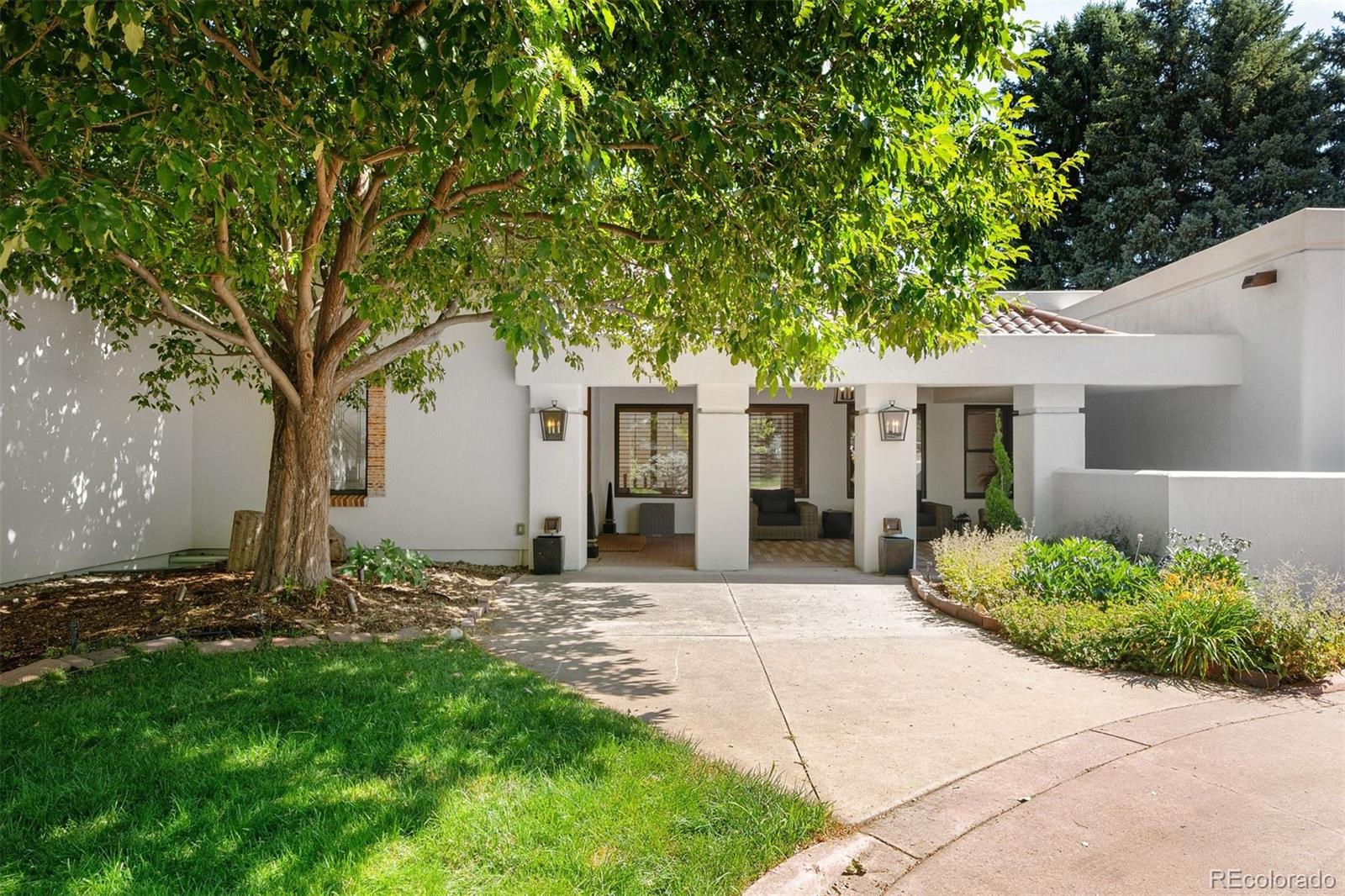 11 Carriage Lane
