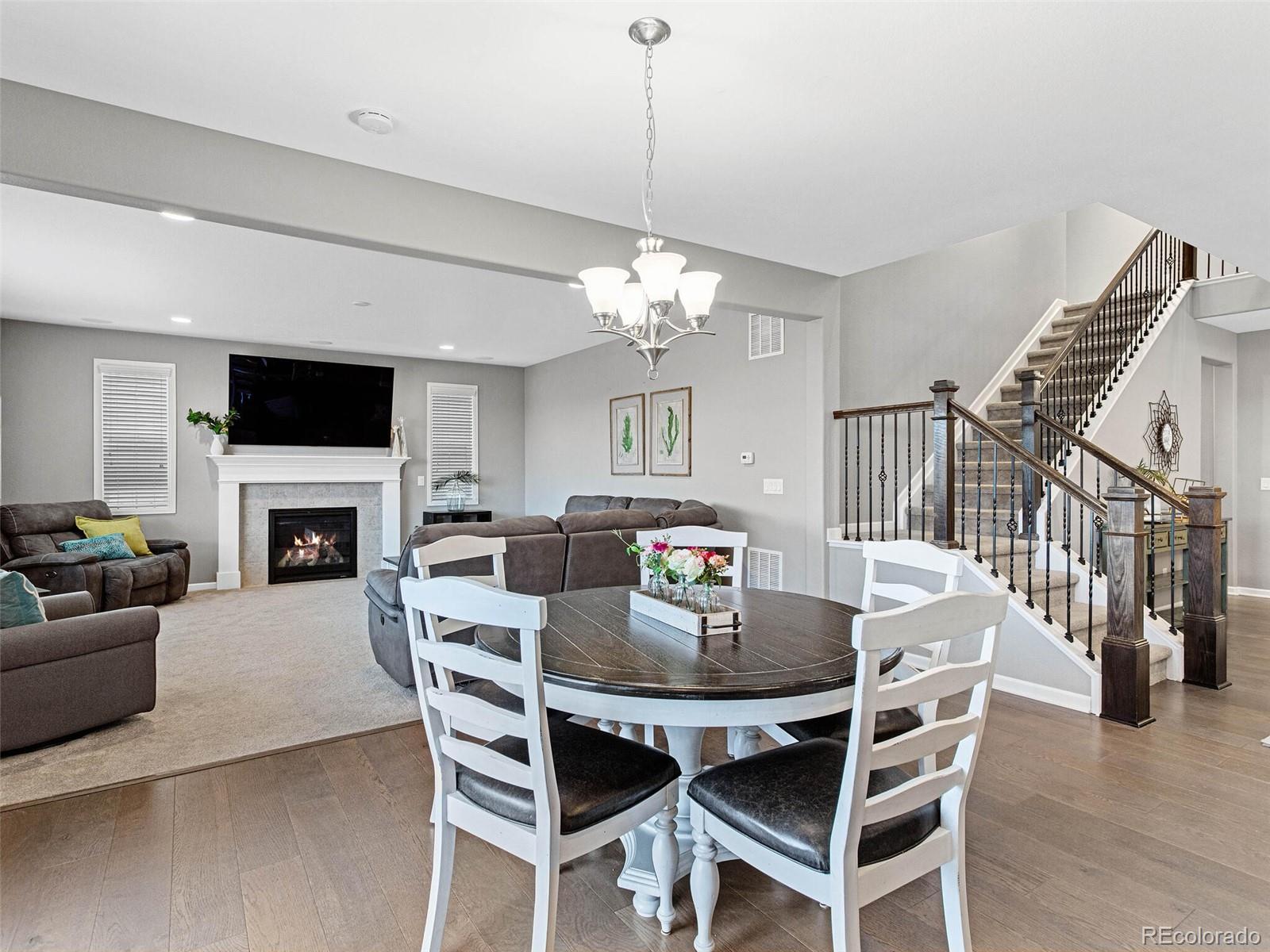 14176 Double Dutch Circle