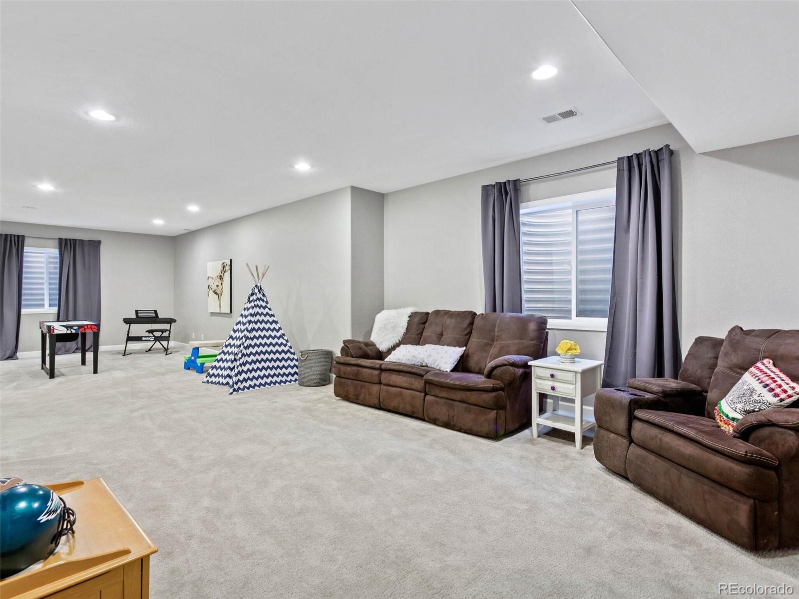 14176 Double Dutch Circle