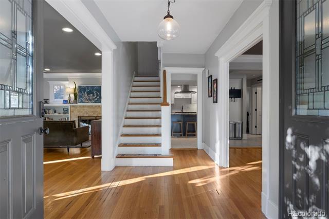 800 Steele Street