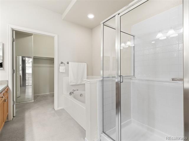 2240 S Vaughn Way Unit: 103