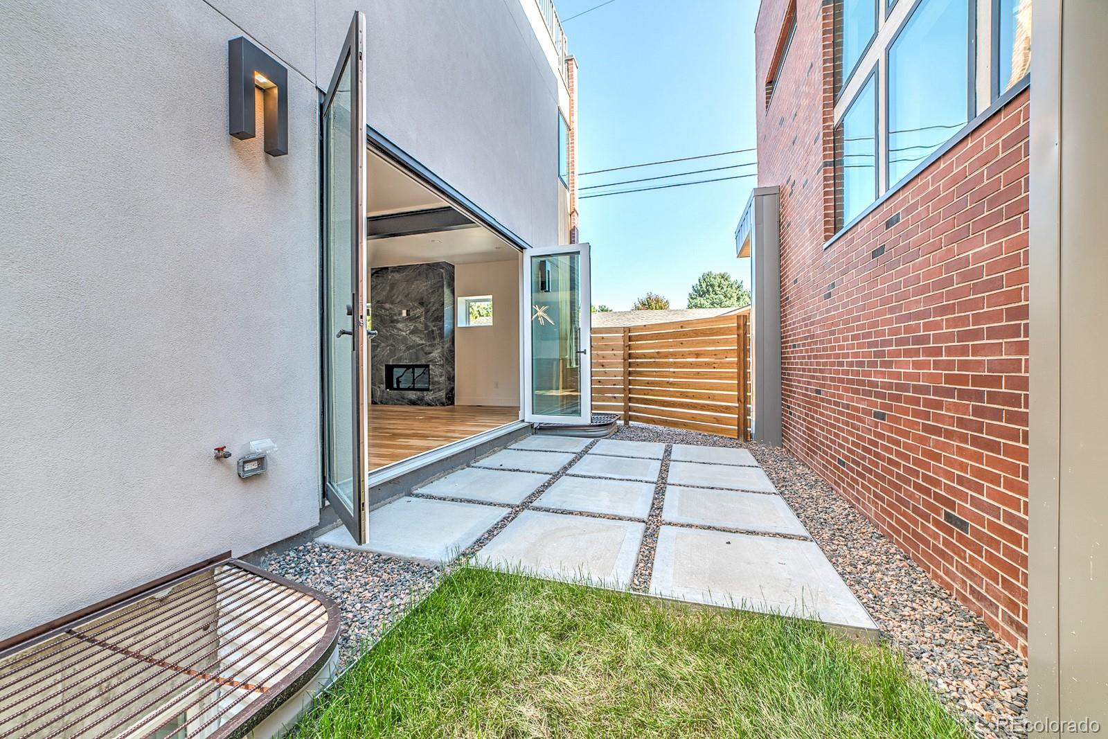 2322 W 33rd Avenue