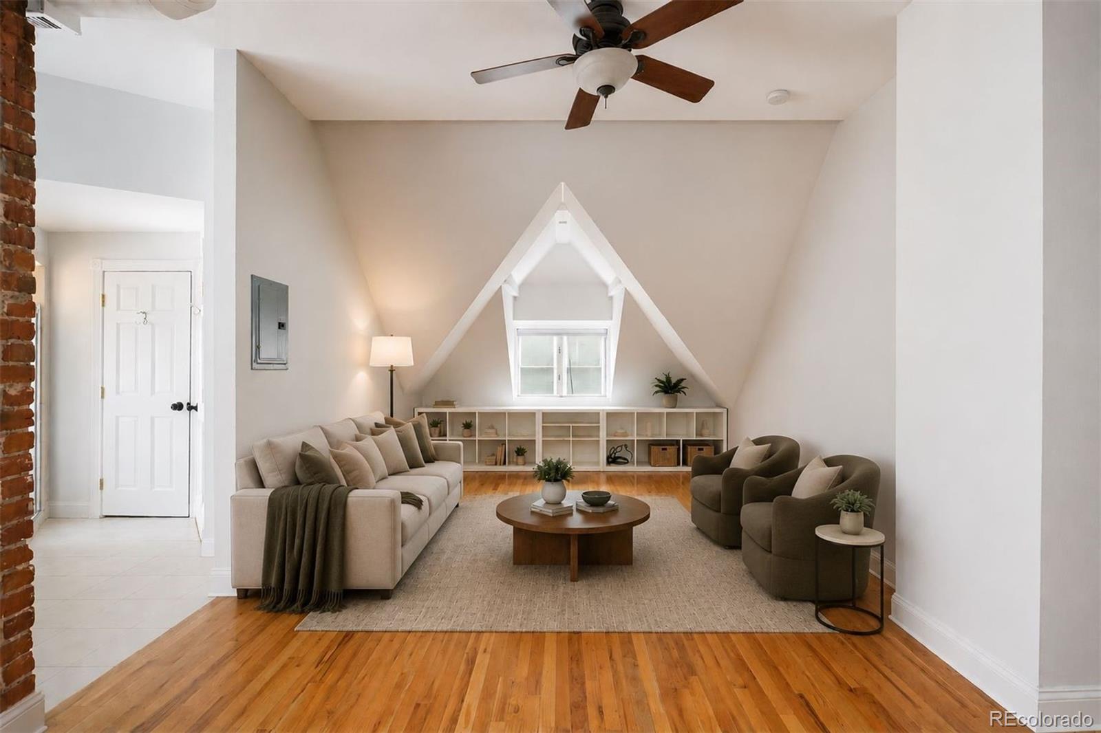 1553 N High Street Unit: 201